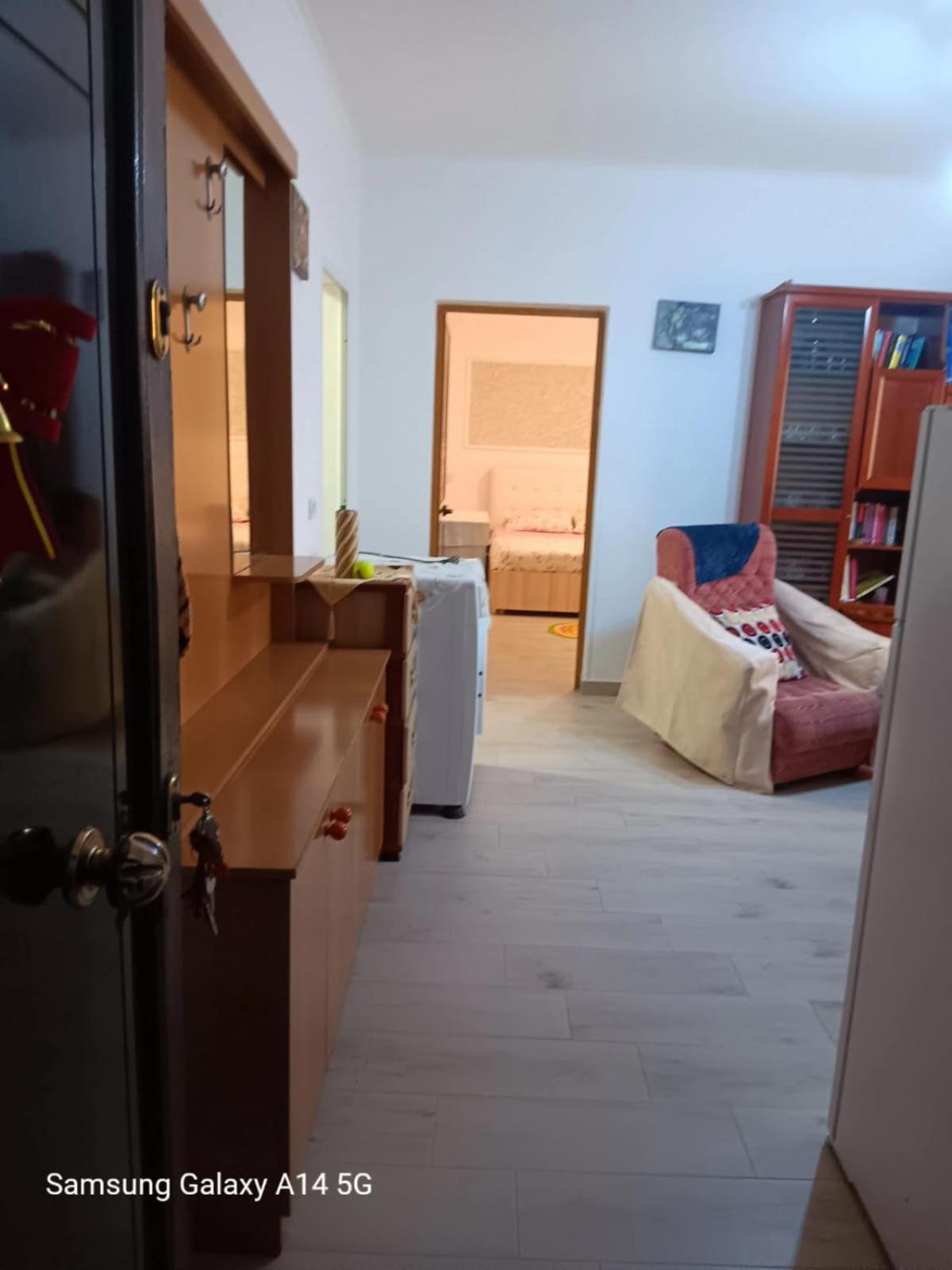 Donika Gjoshi Apartment *